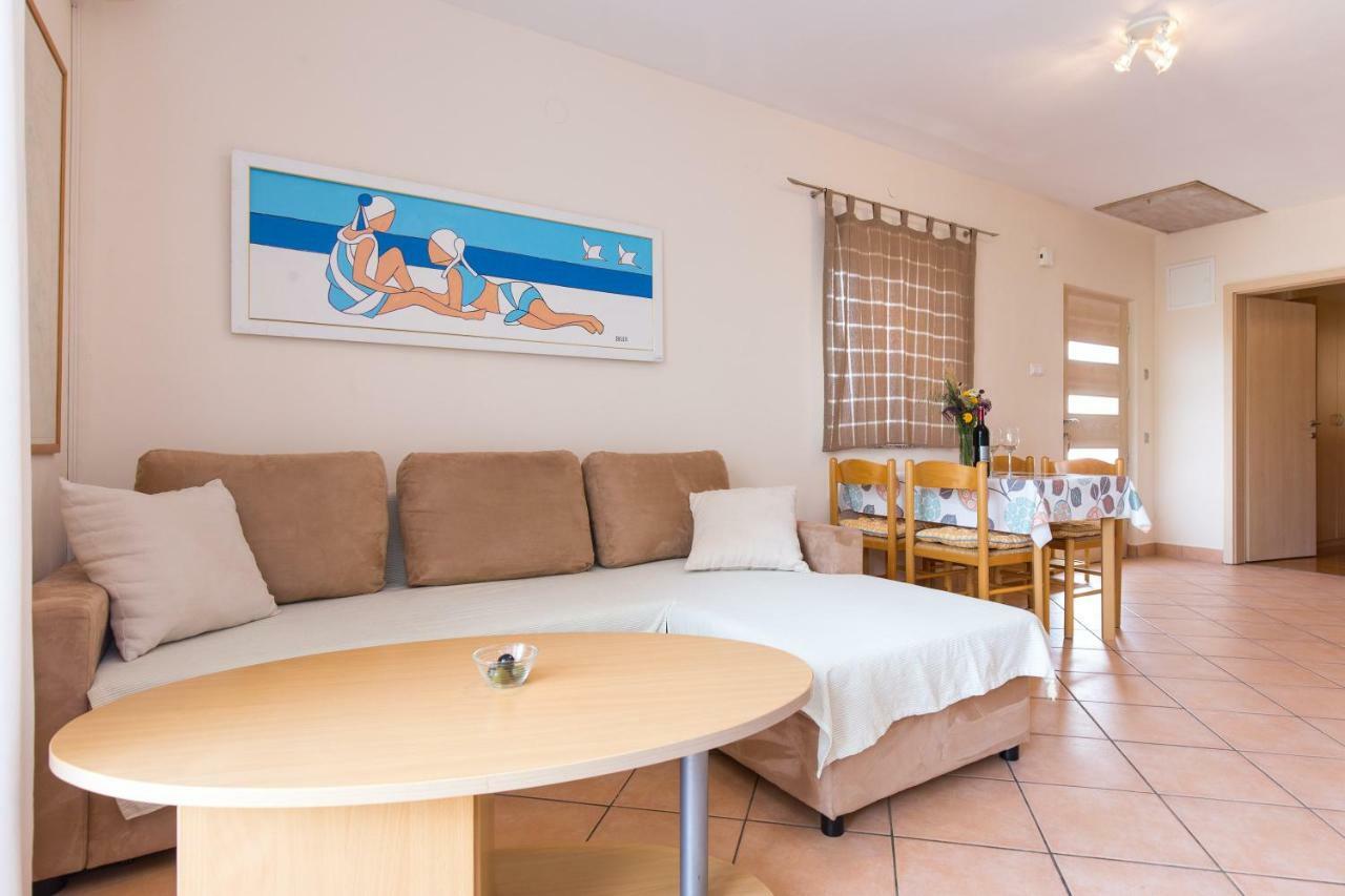 Apartments Marta Krk Town Luaran gambar